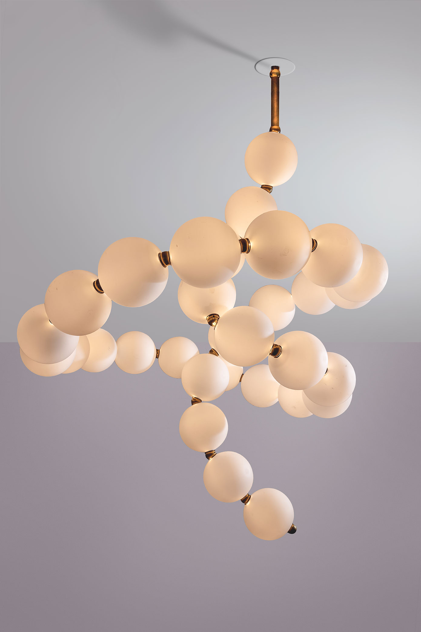 Voltige de Perles chandelier - H115 - diam 80cm